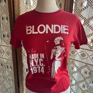 Red Graphic Tee - Short Sleeve